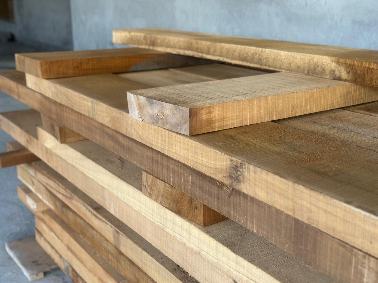 Custom-cut timber