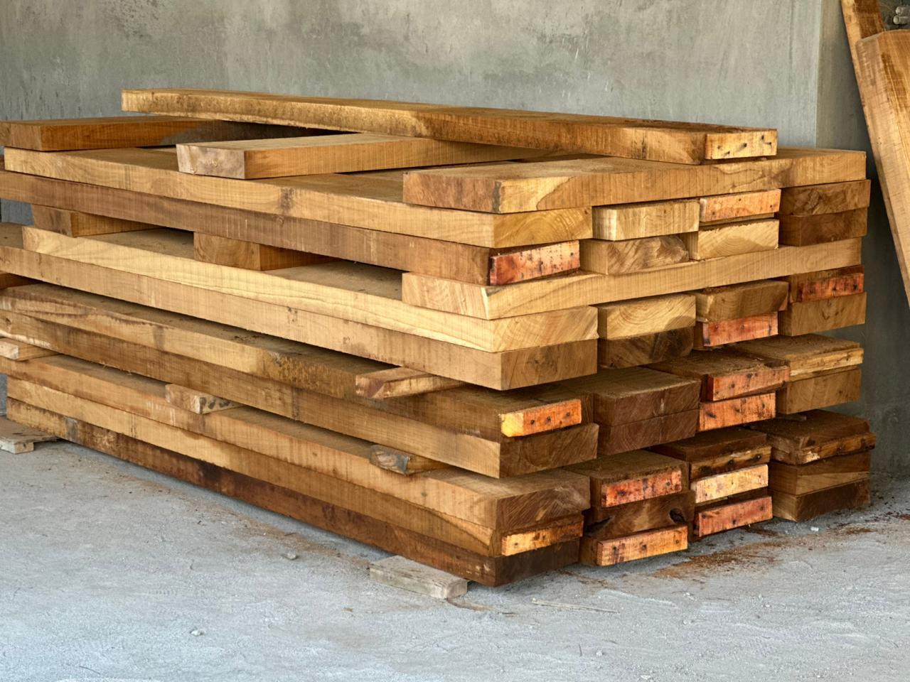 Nilambur-Wood-Beams