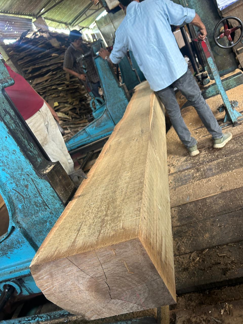 Nilambur-furniture-making-scaled